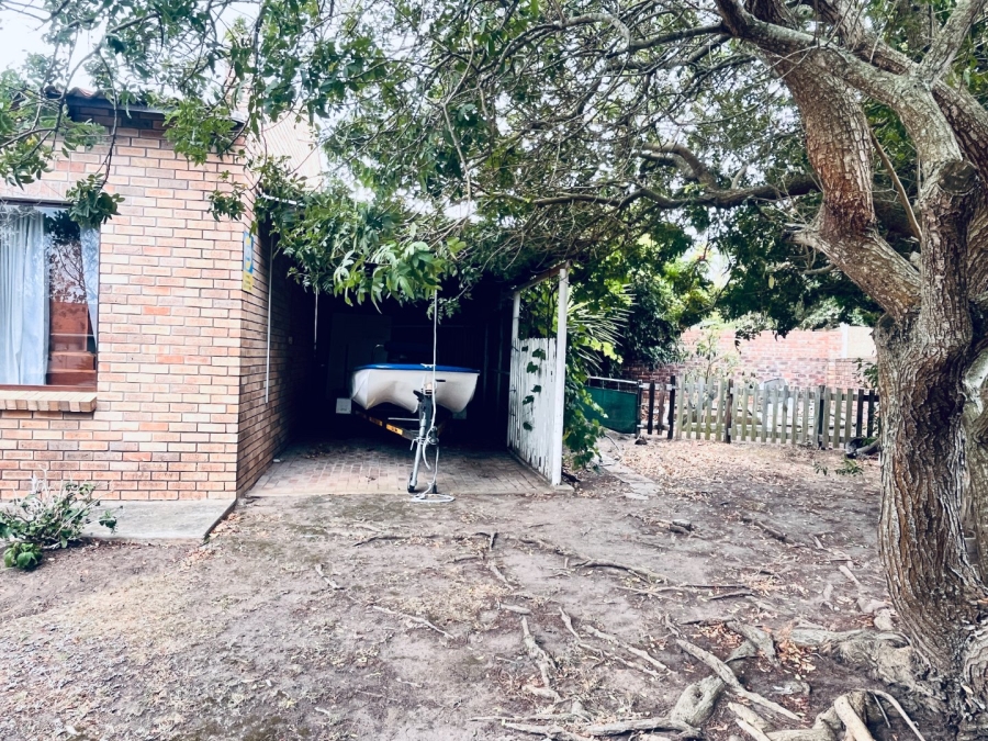 2 Bedroom Property for Sale in Noorsekloof Eastern Cape